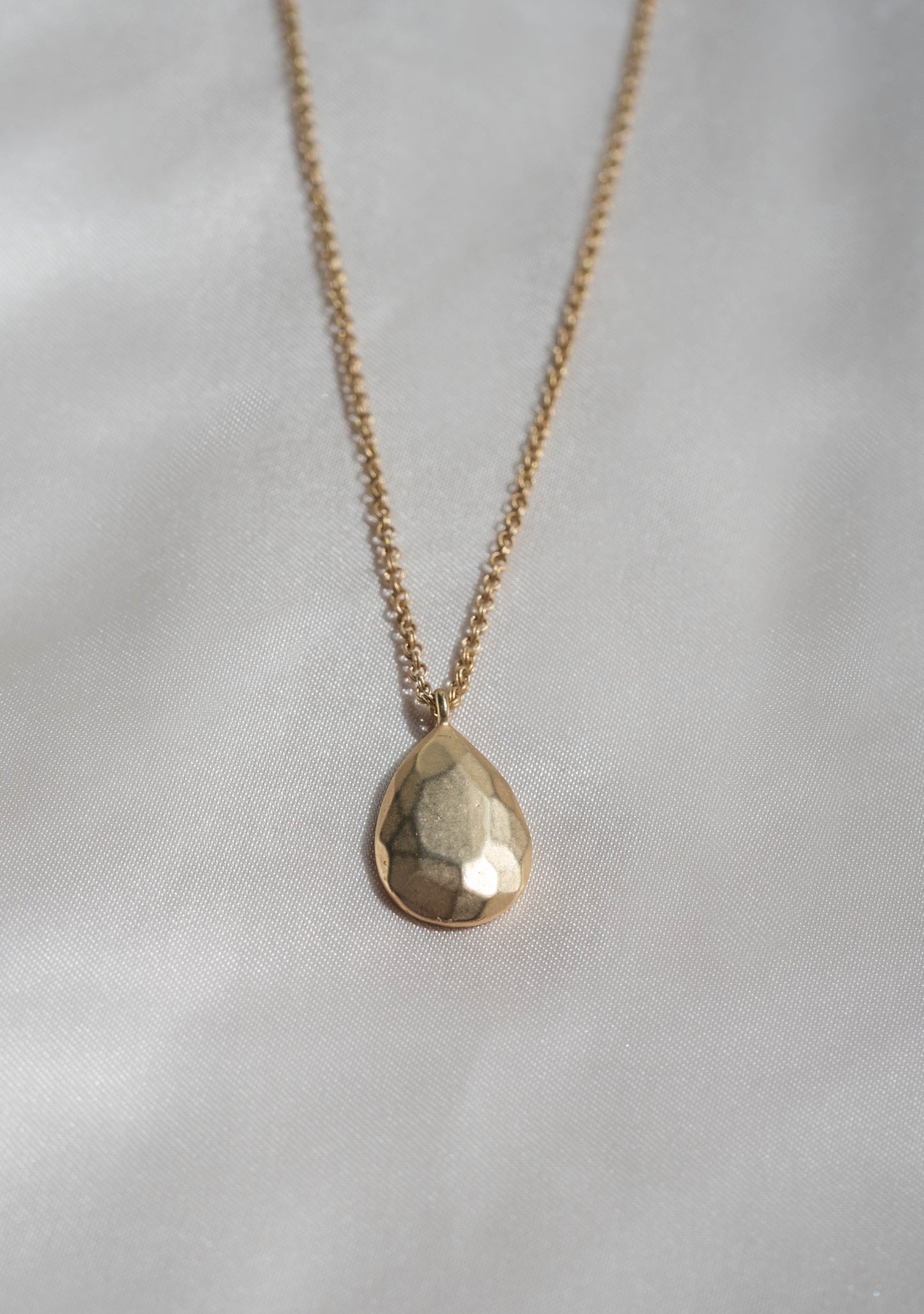 Faceted Dew Drop