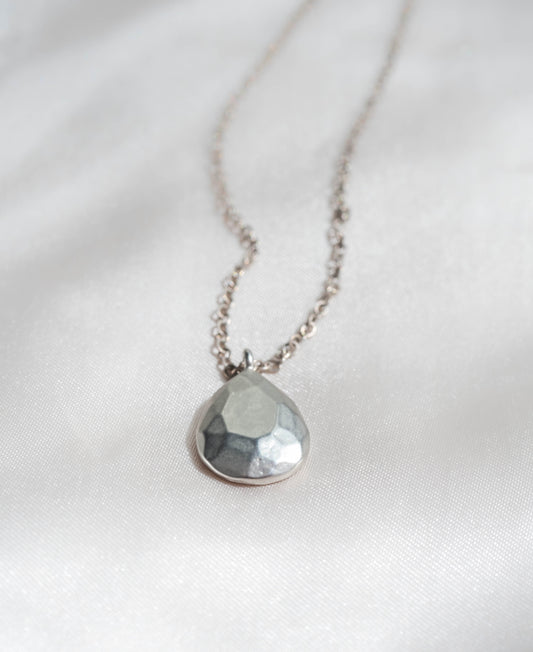 Faceted Dew Drop
